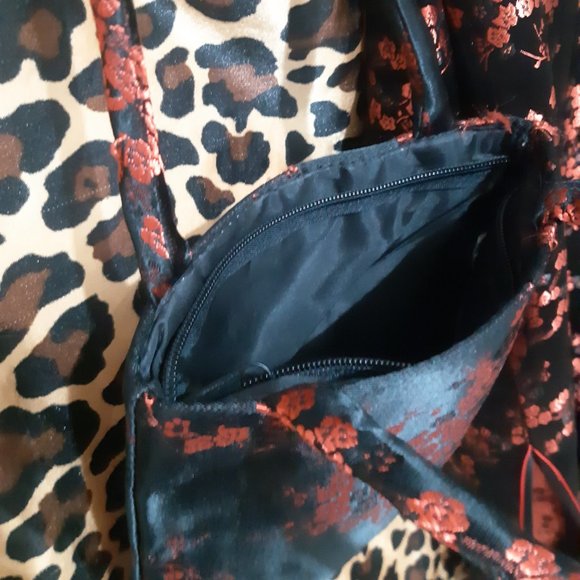 Traditional Satin Chinese Dress w/ matching purse - Picture 7 of 7